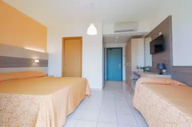 Camera Tripla Hotel dei Tigli Lido di Camaiore Versilia